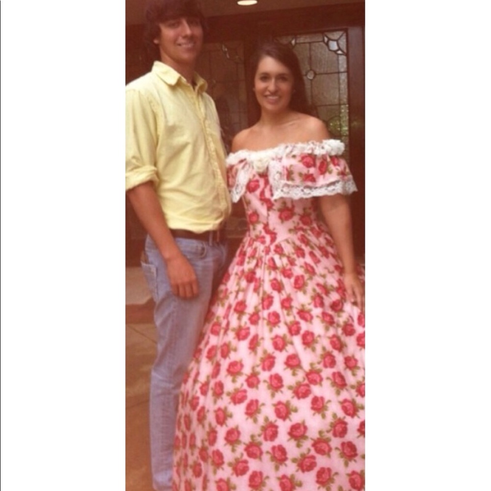Southern Belle dress with Hoop Skirt included